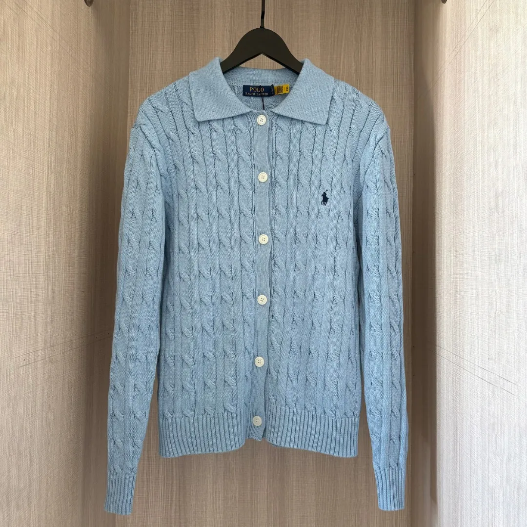 P240 RALPH LAUREN Eleven colors small label embroidered lapel long-sleeved knitted sweater men's and women's couple tops Eleven colors Colors: White Black Navy Blue (Red Label) Navy Blue (White Label) Apricot Gray Pink Red Khaki Blue Dark Red Size: S M L XL Material: Cotton Weight: 680g